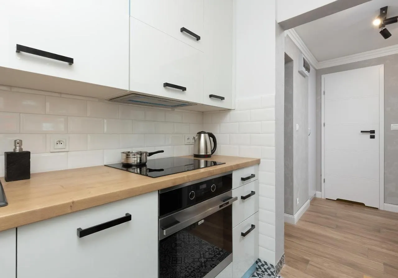 Metro Marymont Apartment By Noclegi Renters Varşova Polonya